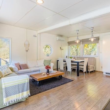 ברטיסלאבה Ocarujuci Houseboat Na Dunaji מראה חיצוני תמונה