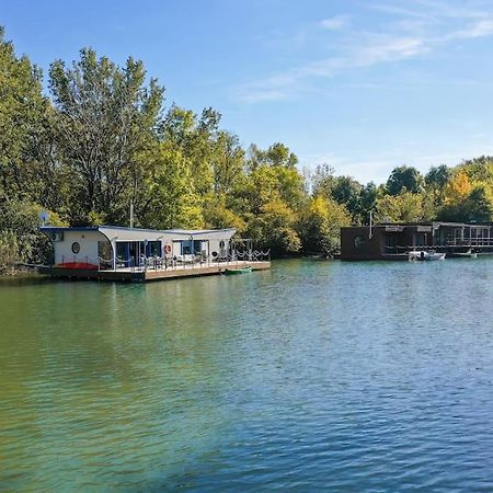 ברטיסלאבה Ocarujuci Houseboat Na Dunaji מראה חיצוני תמונה