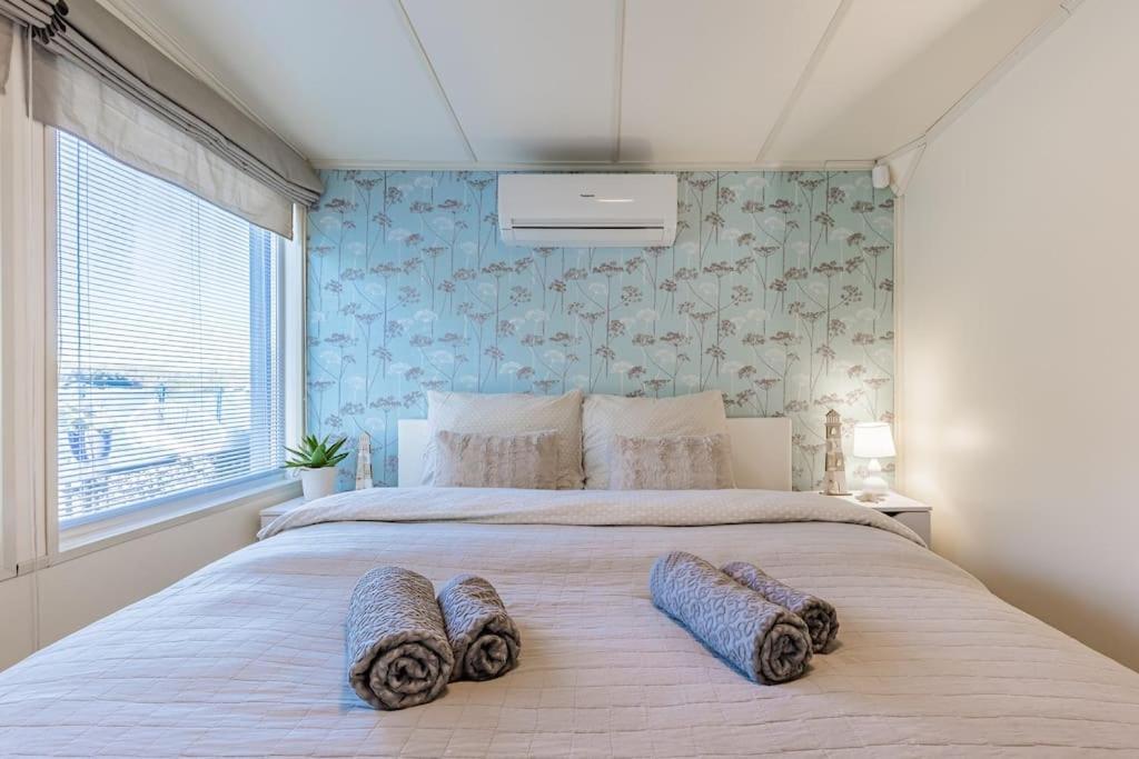 ברטיסלאבה Ocarujuci Houseboat Na Dunaji מראה חיצוני תמונה