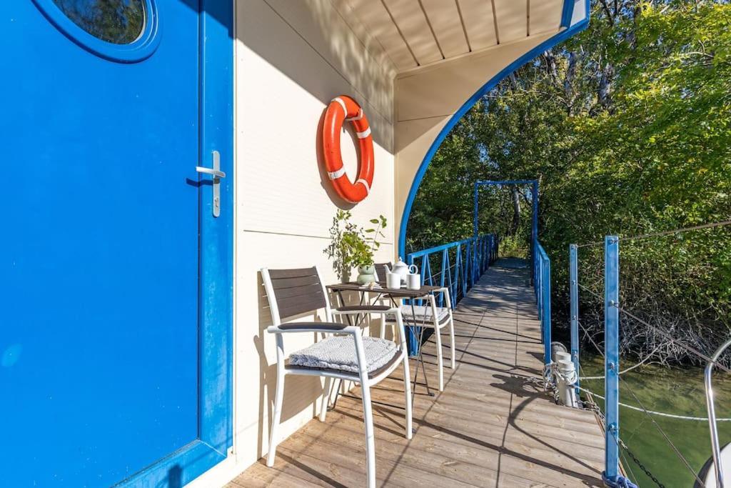 ברטיסלאבה Ocarujuci Houseboat Na Dunaji מראה חיצוני תמונה