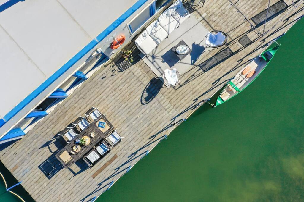 ברטיסלאבה Ocarujuci Houseboat Na Dunaji מראה חיצוני תמונה